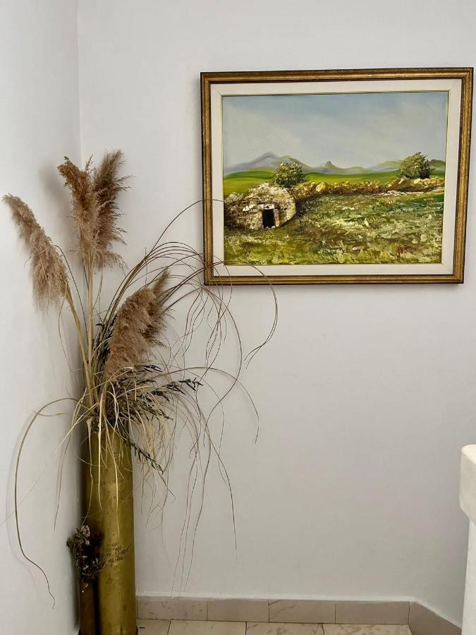 Apartment With Swimming Pool Jelsa  Esterno foto
